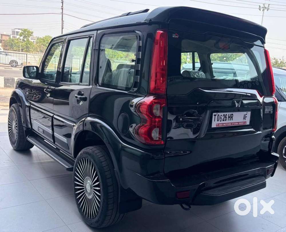 Mahindra Scorpio Classic, 2026, Diesel