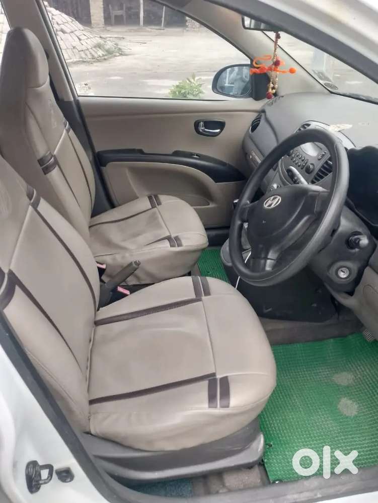 Hme Apna I10 Car Bechni Hai