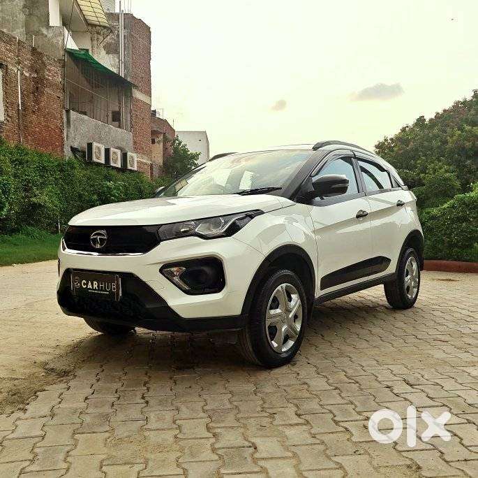 Tata Nexon 1.2 Revotron Xm Plus (s), 2022, Petrol