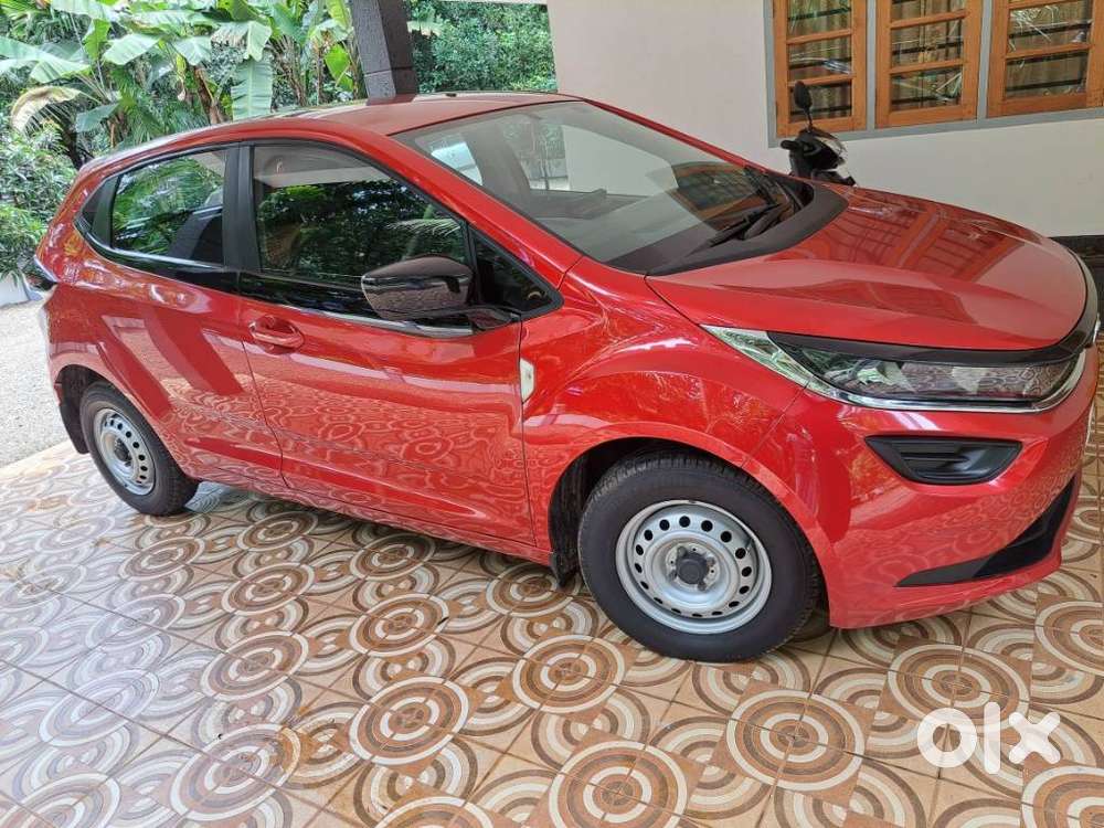 Tata Altroz 1.2 Xe, 2021, Petrol