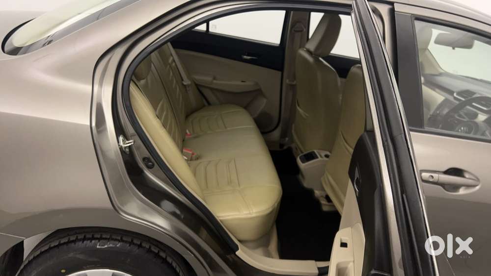 Maruti Suzuki Dzire 1.2 Vxi, 2019, Petrol