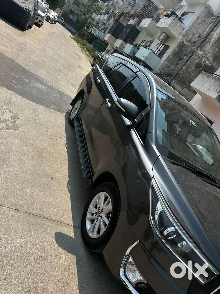 Toyota Innova Crysta 2017