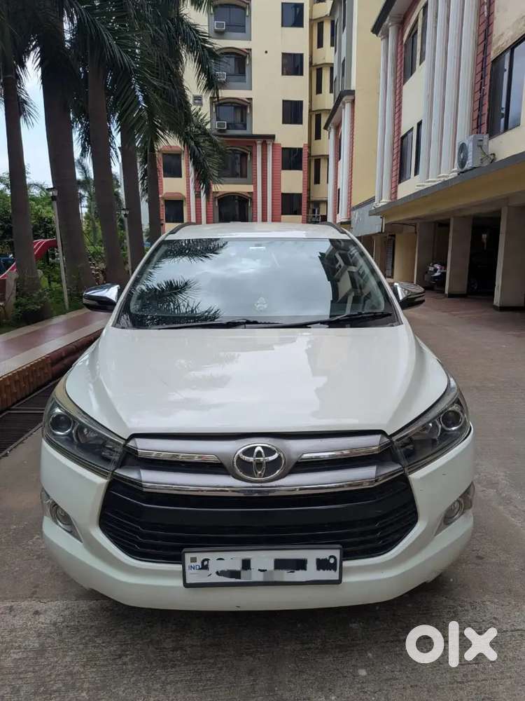 Innova Crysta 2.8z Automatic Well Maintained