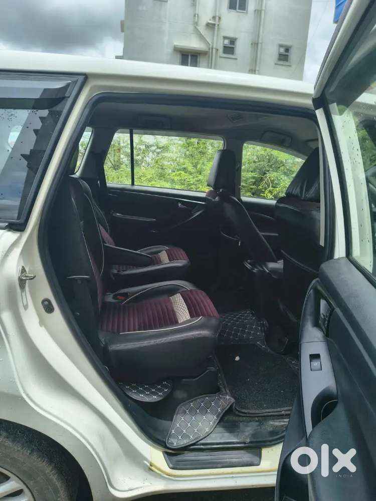 Toyota Innova Crysta 2017 Diesel Well Maintained