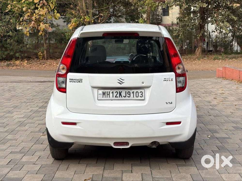 Maruti Suzuki Ritz 1.2 Vxi At, 2014, Cng & Hybrids