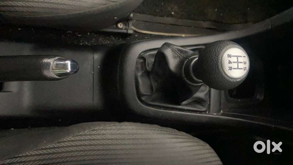 Maruti Suzuki Swift Zxi, 2013, Petrol