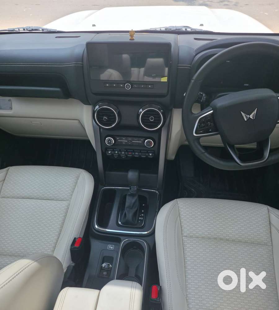 Mahindra Thar Roxx Ax7 L Diesel Mt 2wd, 2025, Diesel