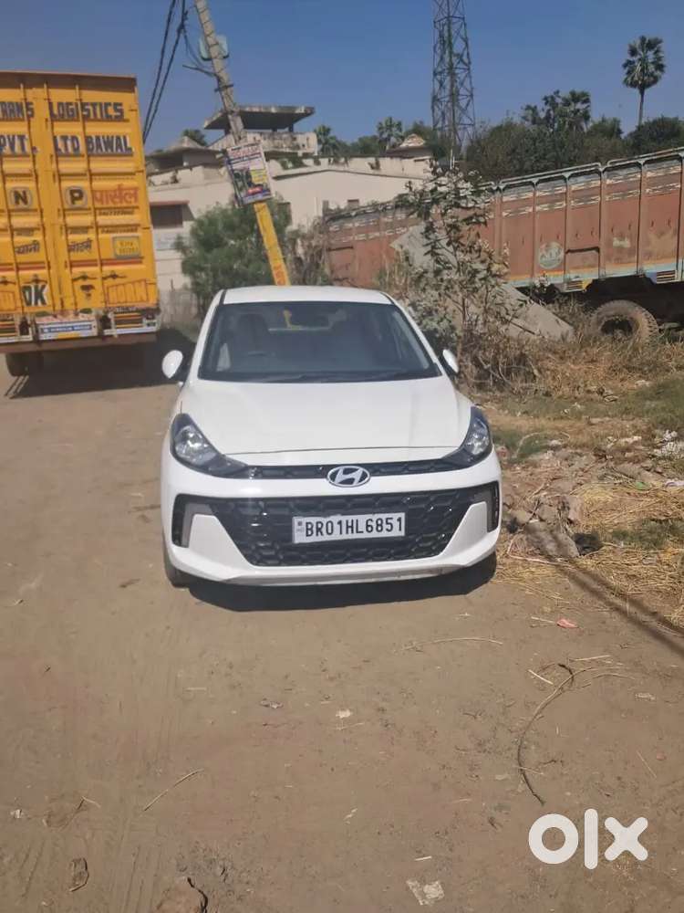 Hyundai Aura 2023 December Purchase Ist Owner 11000 Km