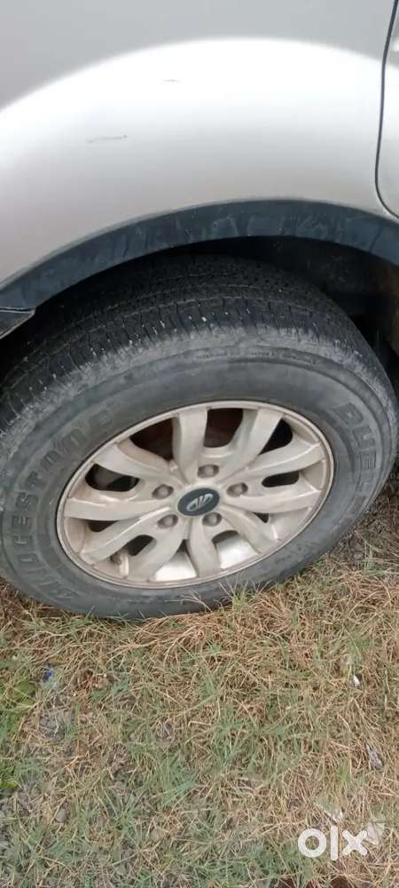 Mahindra Xuv500 2016 Diesel 100000 Km Driven
