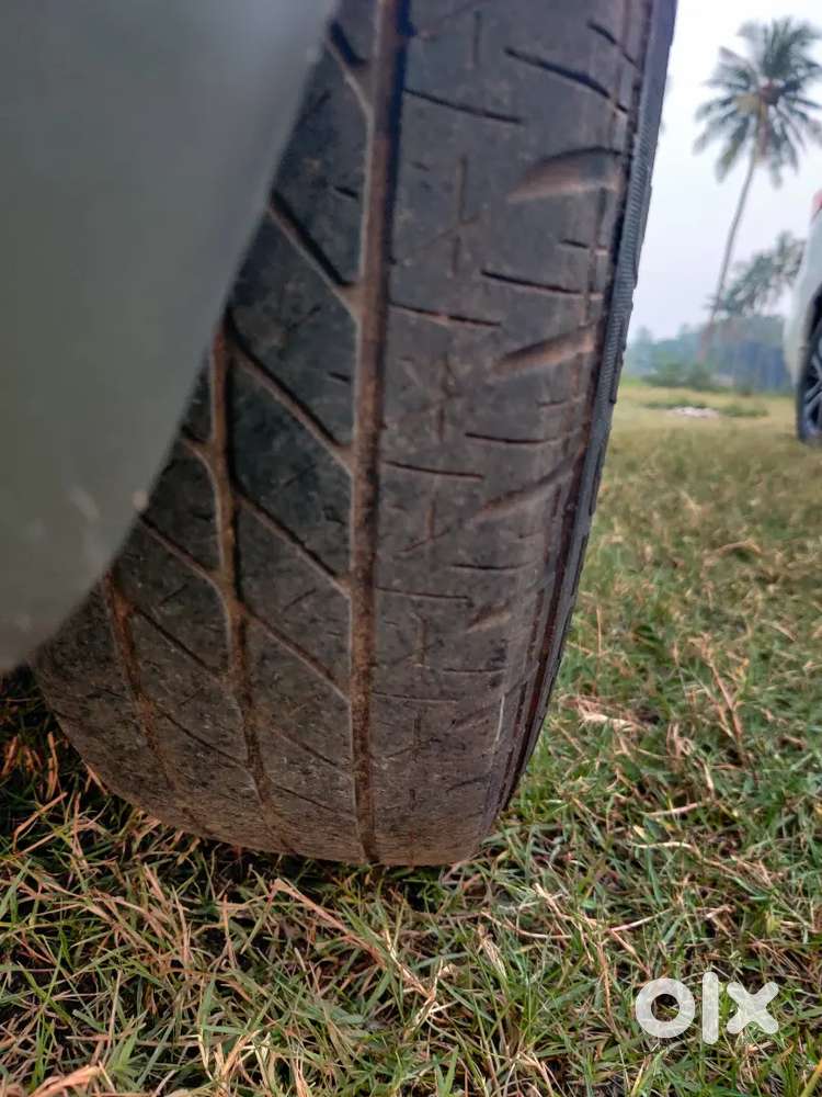 Maruti Suzuki Swift Dzire 2012