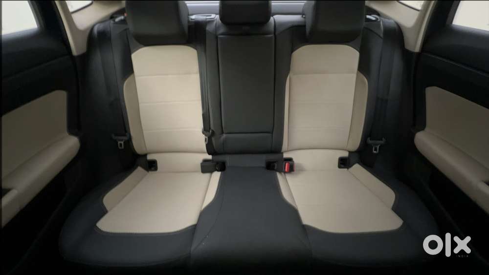 Volkswagen Virtus 1.0 Topline Tsi At, 2023, Petrol