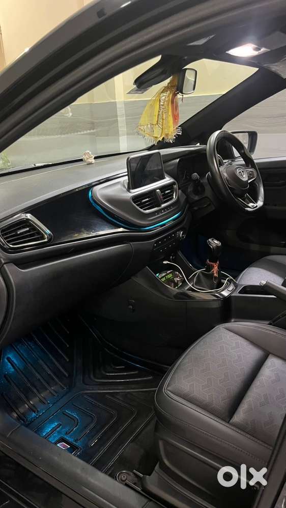 Tata Altroz 2023 Petrol Manual 1.2 Top Model Dark Edition