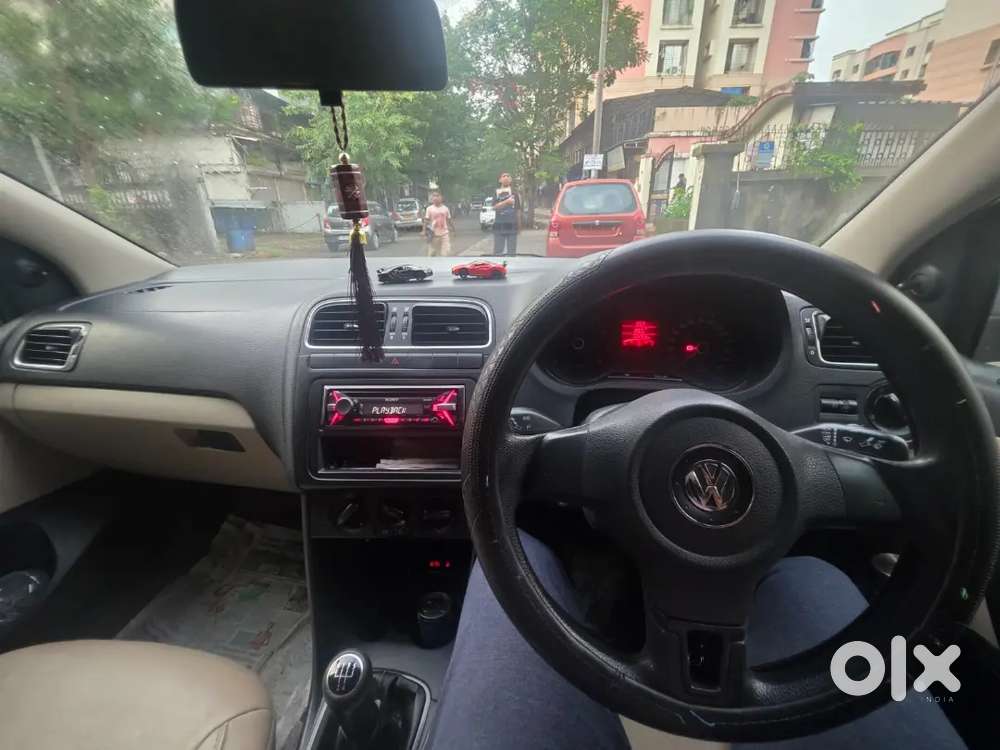 Volkswagen Polo 2011 Petrol 75000 Km Driven