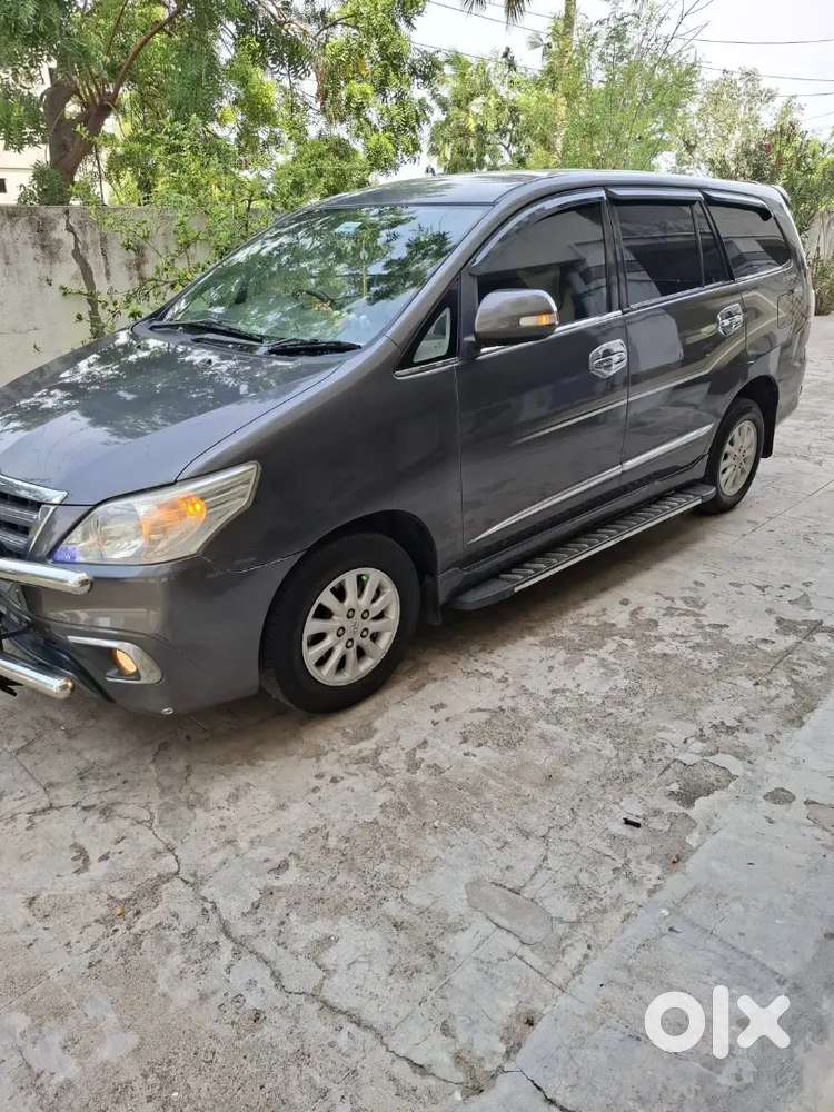Toyota Innova 2014 Diesel Well Maintained