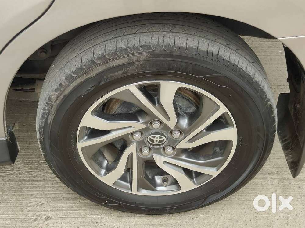 Toyota Innova Crysta [2020-ongoing] 2.4 Gx 8 Str, 2022, Diesel
