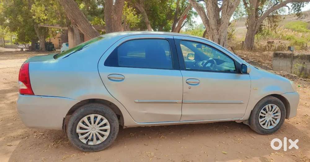 Do Gadi Already Padi Hai Ek Gadi Sel Karni Hai