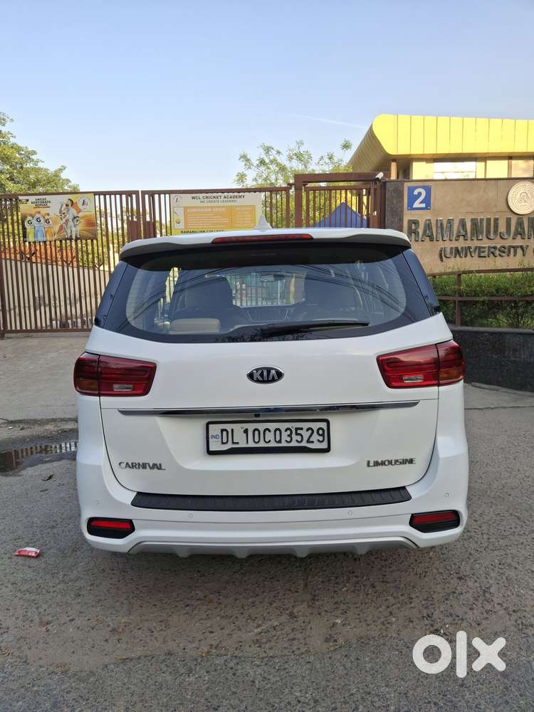 Kia Carnival Premium, 2021, Petrol