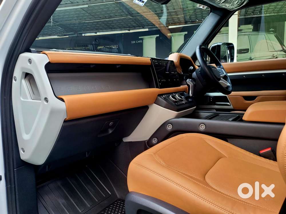 Land Rover Defender 3.0 L 130 Hse, 2023, Diesel
