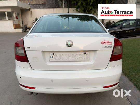 Skoda Laura 1.8 Ambition Tsi, 2013, Petrol