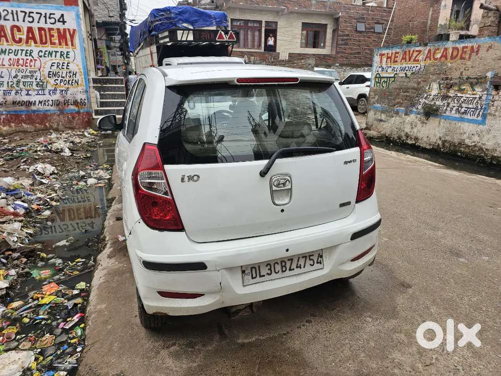 Hyundai I10 Sportz 2013 Variant