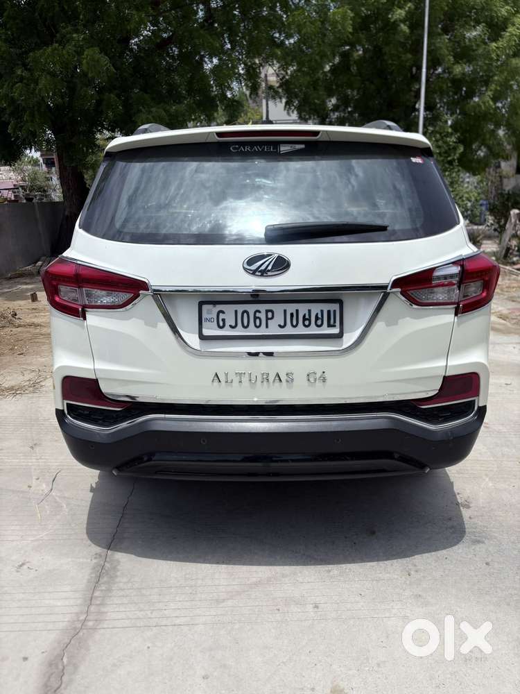 Mahindra Alturas G4 4x2 At, 2022, Diesel