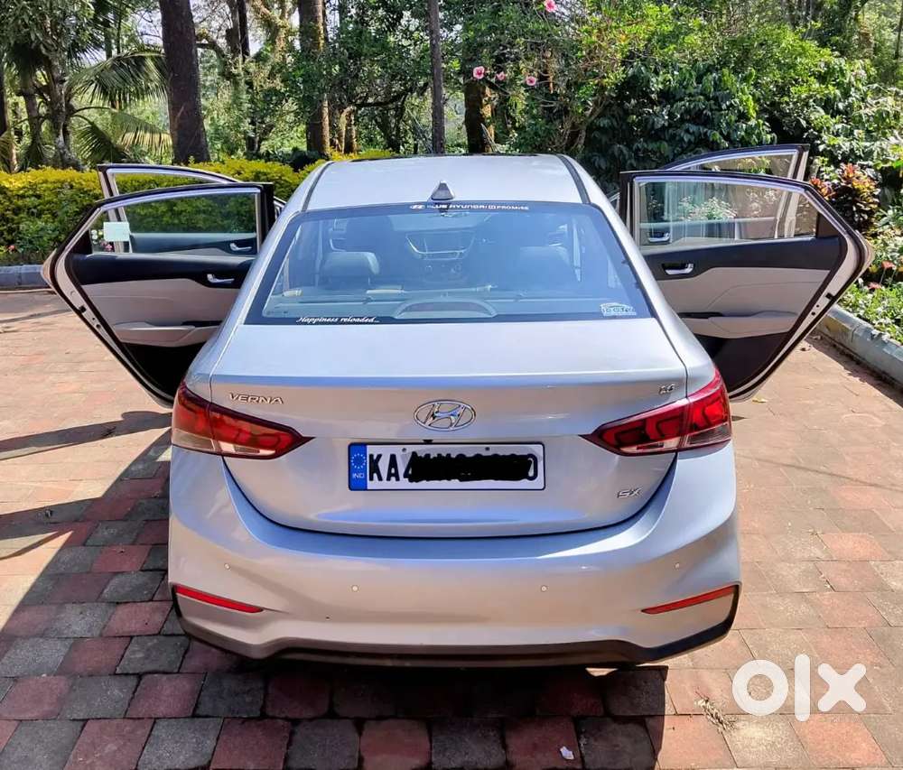 Hyundai Verna 1.6 Sxo Silver Colour Manual Petrol For Sale