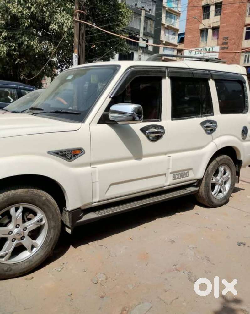 Mahindra Scorpio S8, 2015, Diesel
