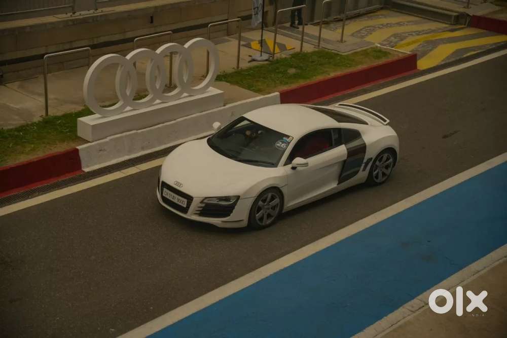 Audi R8 5.2 V10 Spyder, 2011, Petrol