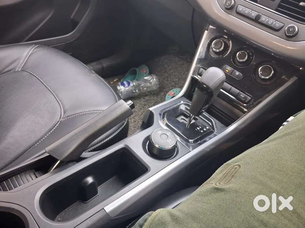Tata Nexon Automatic Car With Sunroof Model August 2023
