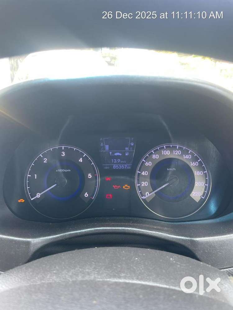 Hyundai Fluidic Verna 2011