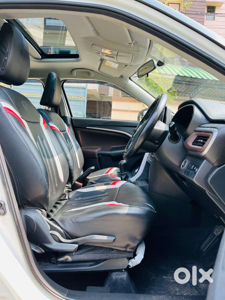 Maruti Suzuki Brezza 1.5 Zxi Smart Hybrid, 2023, Petrol
