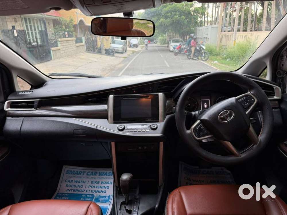 Toyota Innova Crysta 2.8z Automatic, 2016, Diesel