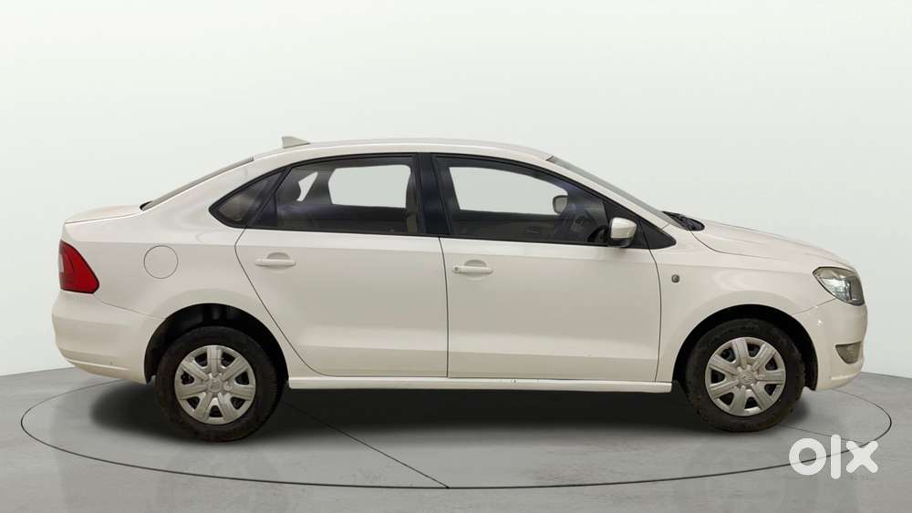 Skoda Rapid 1.6 Ambition Plus Mpi, 2014, Petrol