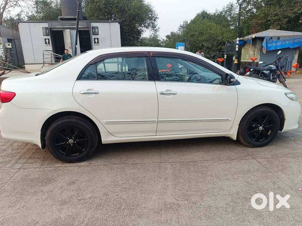 Toyota Corolla Altis G Hv At, 2011, Petrol