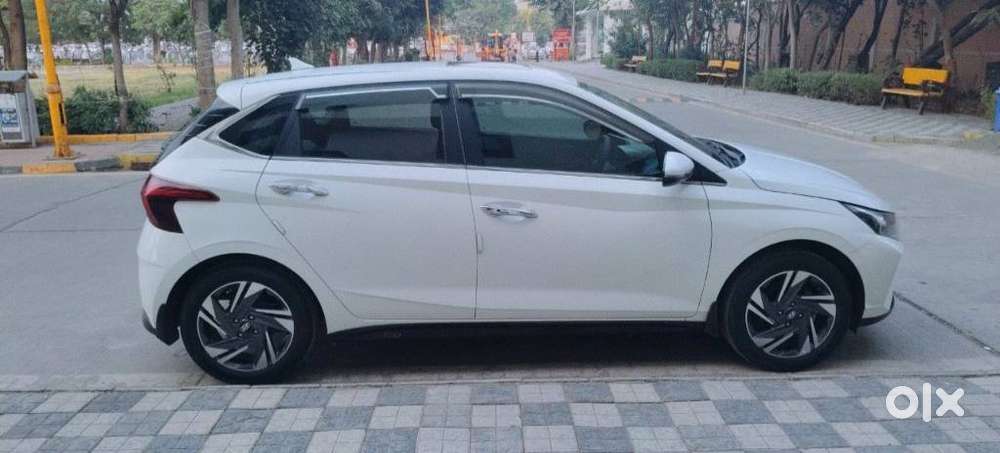 Hyundai New I20 1.2 Asta Mt, 2023, Cng & Hybrids