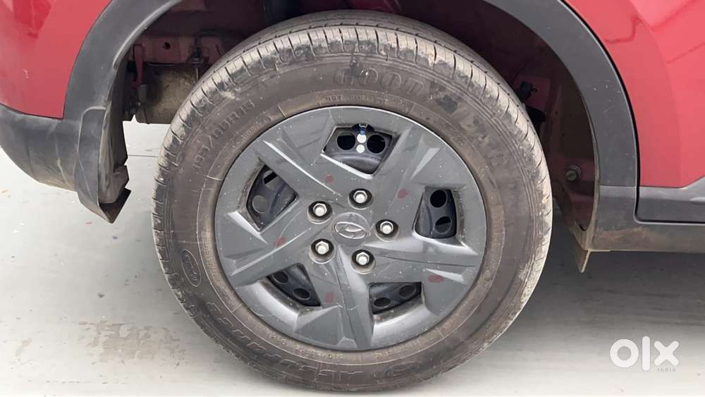 Hyundai Venue 1.2 S (o), 2024, Petrol