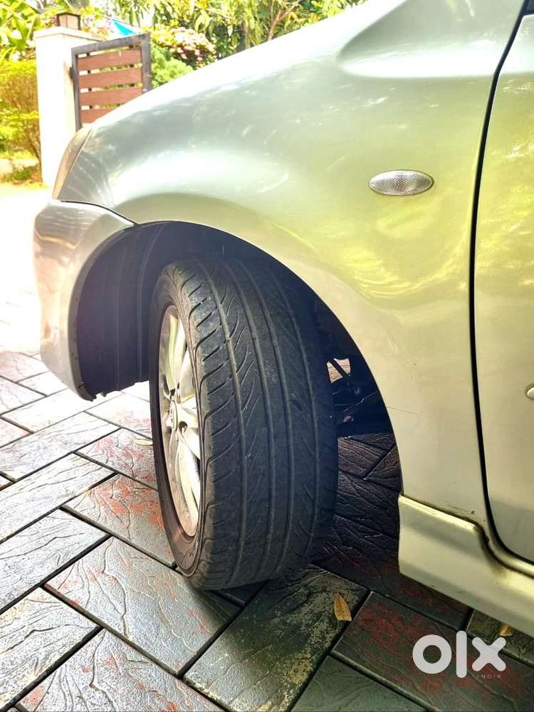 Toyota Petrol Manual 2011
