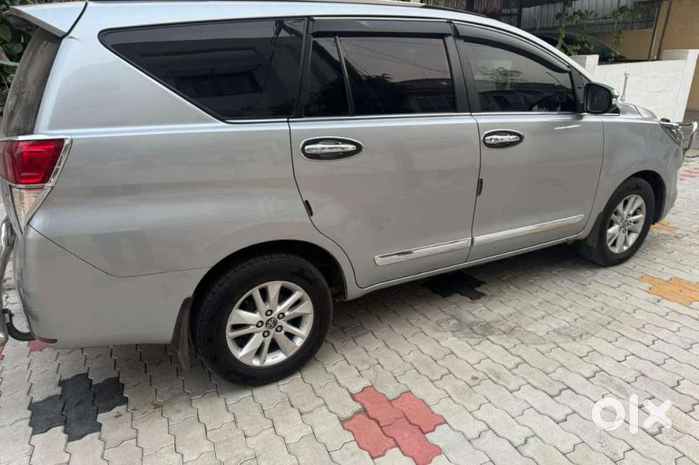 Toyota Innova Crysta 2.4 V 8 Str, 2018, Diesel