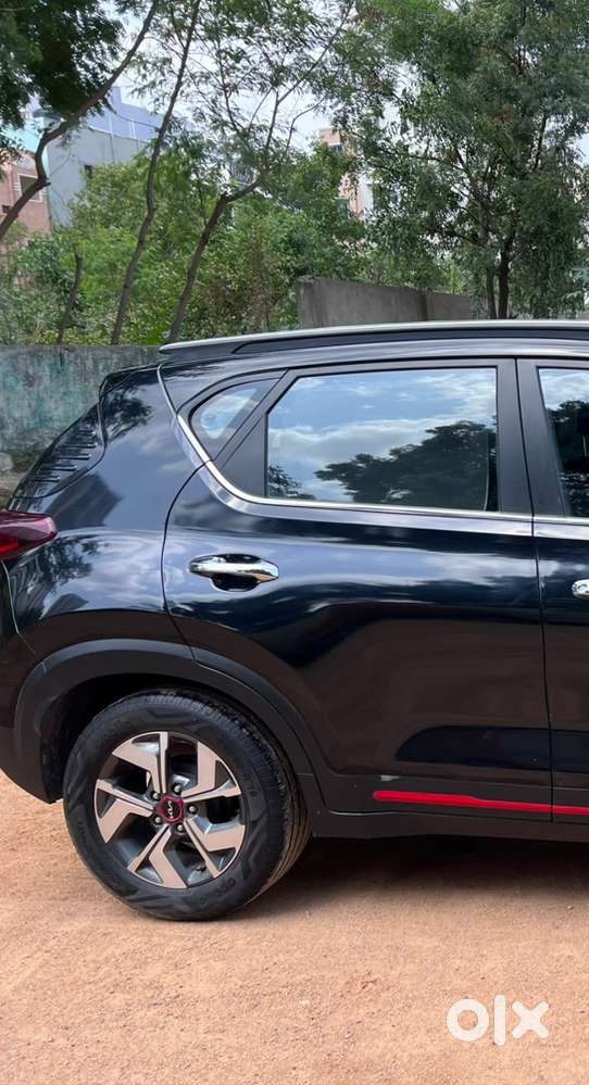 Kia Sonet Petrol 2821