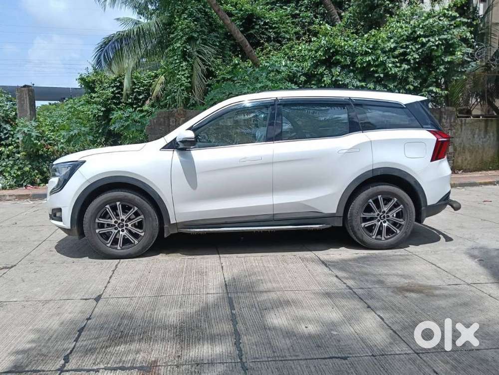 Mahindra Xuv700 2.0 Ax 7 Petrol At Str, 2025, Petrol
