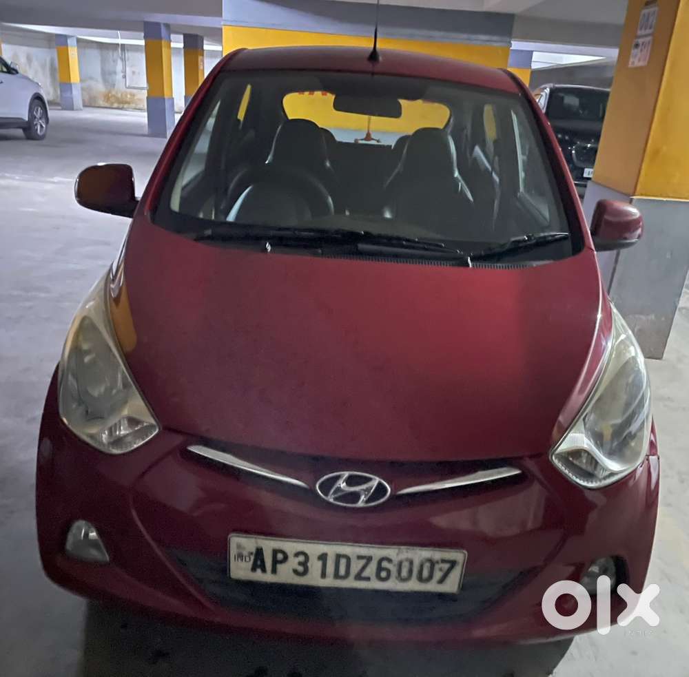 Excellent Hyundai Eon Sportz, Top End With Airbags 2017 Only 45000 Kms