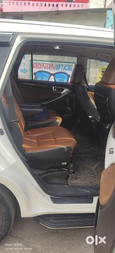 Toyota Innova Crysta 2.8 Zx At 7 Seater, 2018, Diesel
