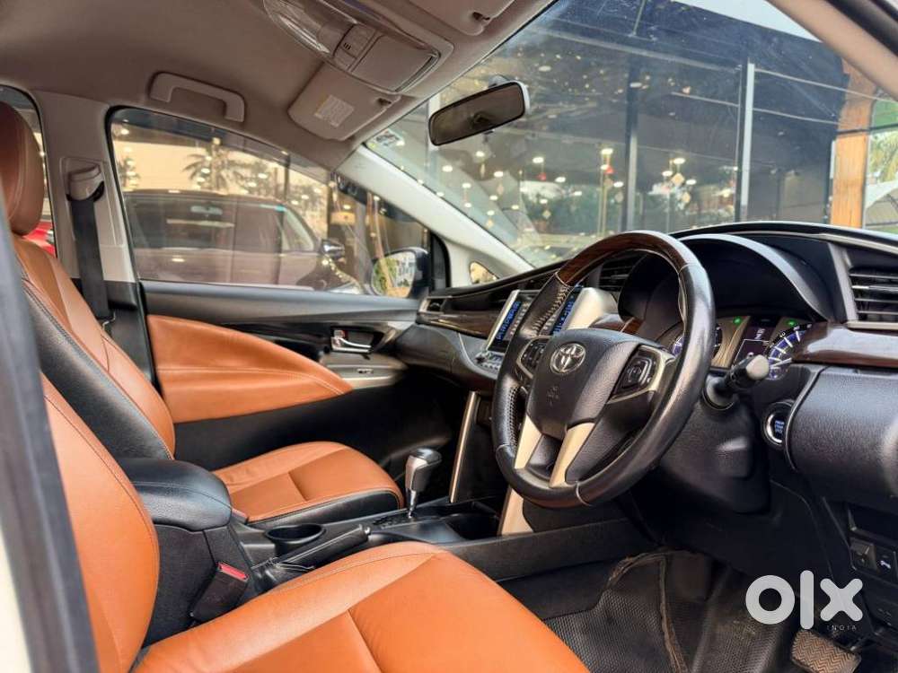 Toyota Innova Crysta 2.8z Automatic, 2017, Diesel