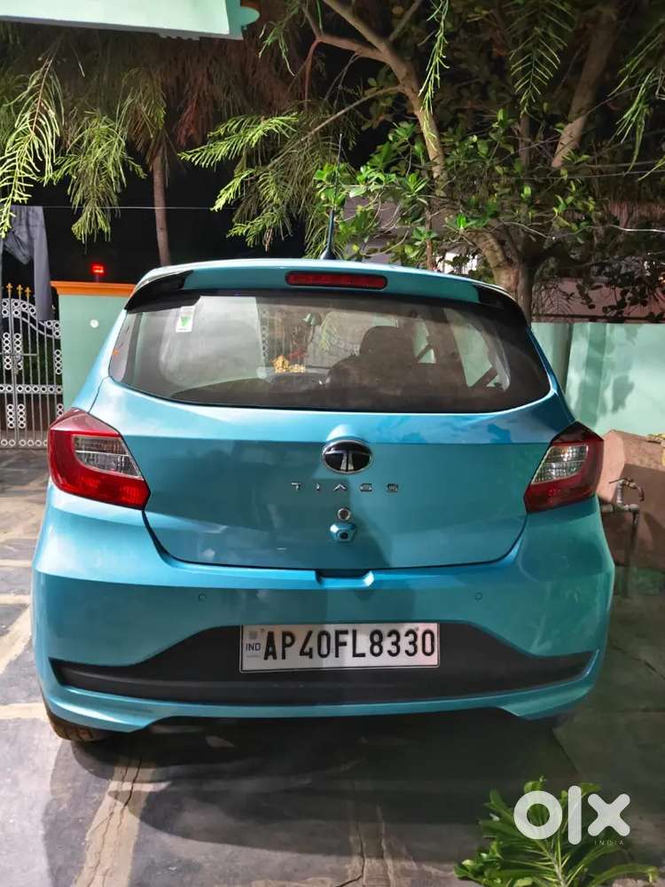 Tata Tiago Revotron Xt 2025