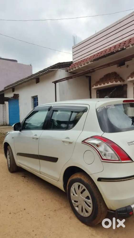 Maruti Suzuki Swift Vxi 2016