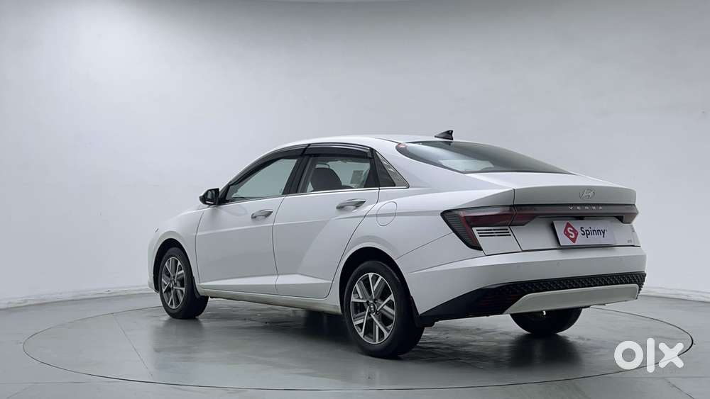 Hyundai Verna 1.5 Sx Petrol Mt, 2023, Petrol