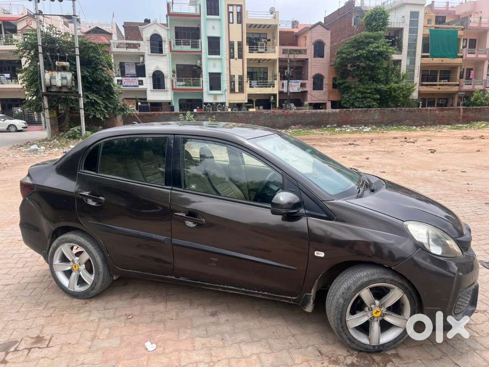 Honda Amaze 2017 Cng & Hybrids Well Maintained