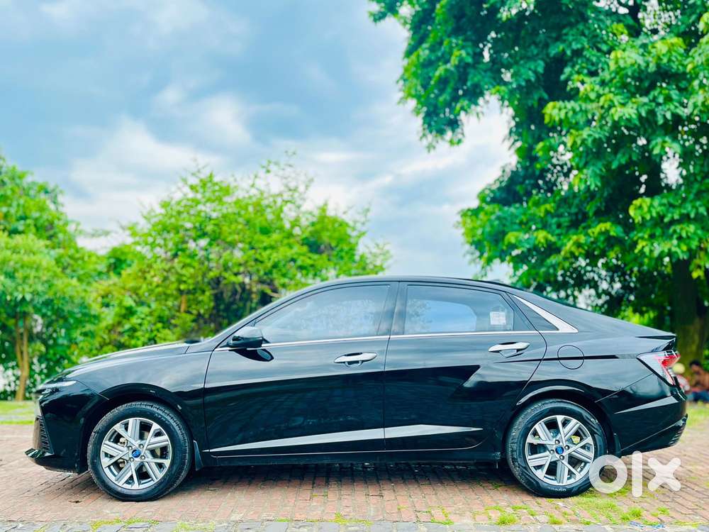 Hyundai Verna 1.5 Mpi Mt Sx (o), 2023, Petrol