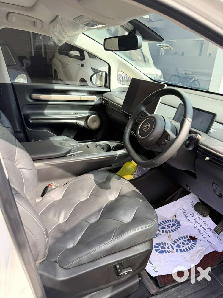 Mg Windsor Ev Essence 2025