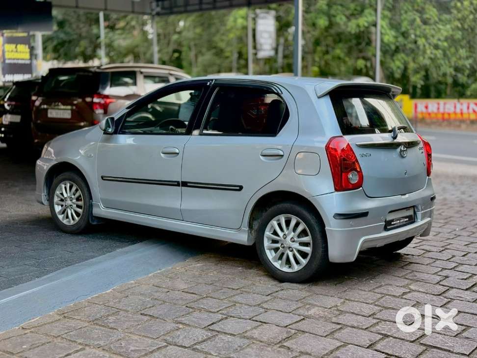 Toyota Etios Liva, 2012, Petrol